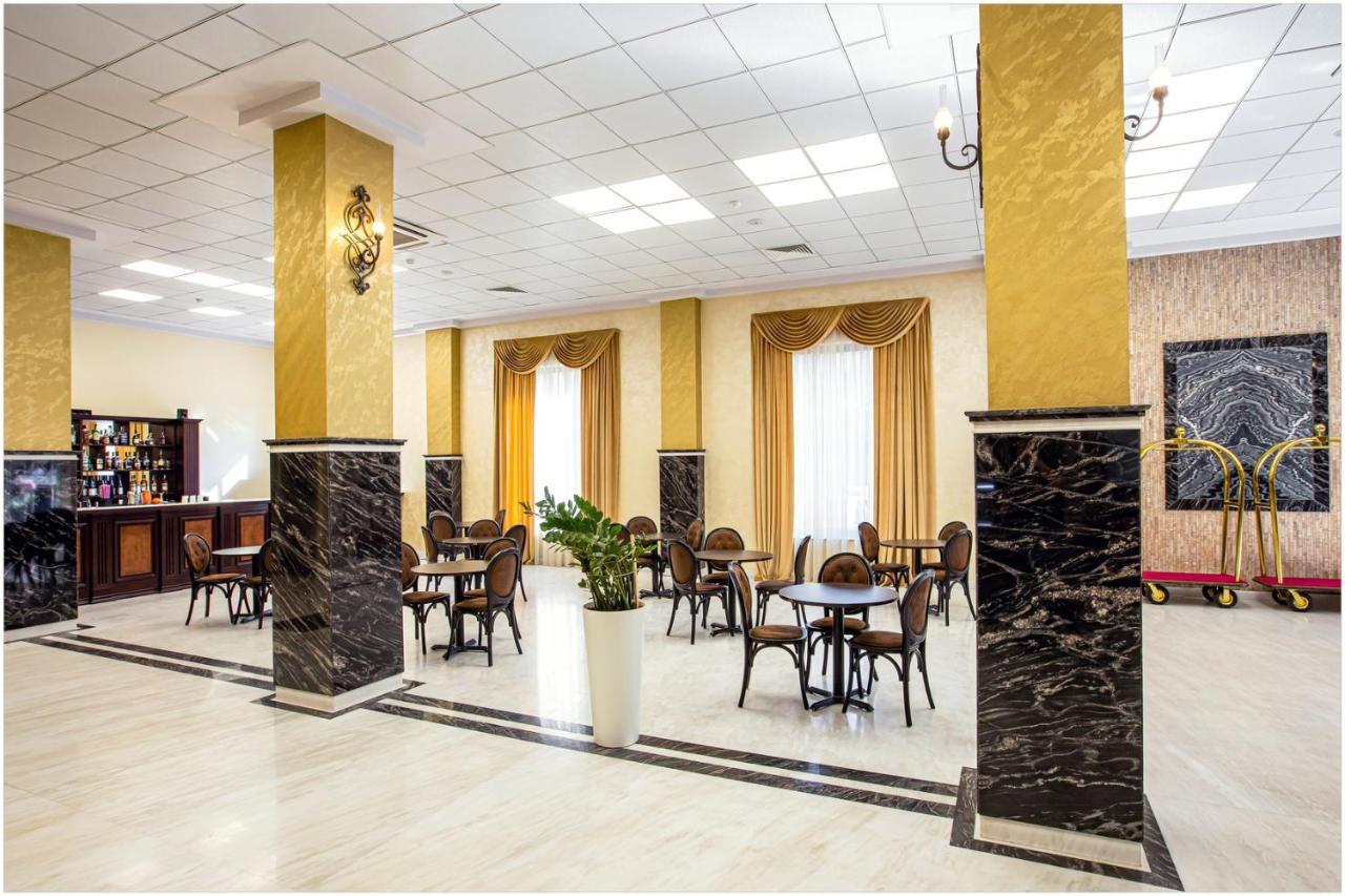 Ani Grand Hotel Erivan Dış mekan fotoğraf